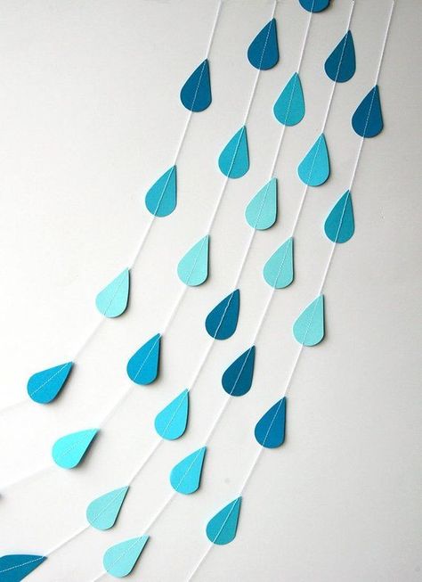 Raindrop Garland, Raindrop Baby Shower, Spring Classroom Door, Baby Sprinkle Decorations, Garland Nursery Decor, Garland Paper, Blue Garland, Spring Classroom, Garland Nursery