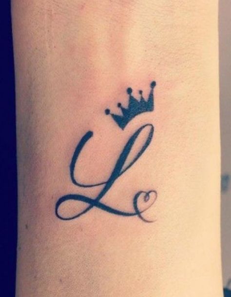 L Tattoo Letter, Tatto Letters, Letter L Tattoo, Tato Nama, Couple Wrist Tattoos, Lisa Name, Wrist Tattoo Cover Up, Tattoo Lettering Styles, L Tattoo