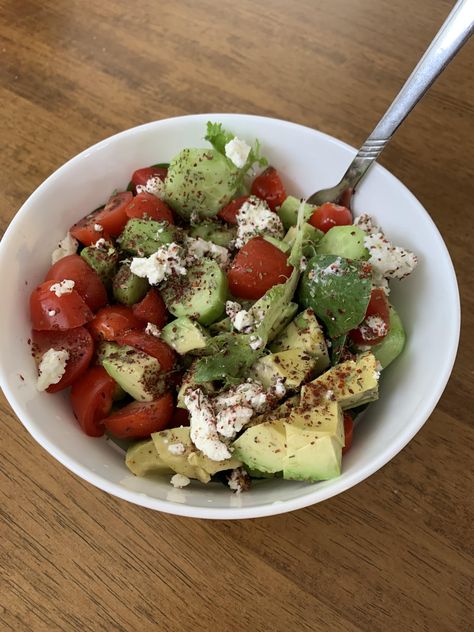 Salad Aesthetic, Healthy Lifestyle Food, Cucumber Tomato, Food Choices, Healthy Food Choices, Food Is Fuel, Food Healthy, Eating Healthy, Pretty Food