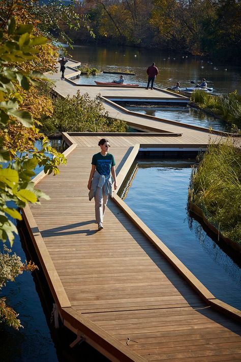 Floating Architecture, Nails Flowers, Floating Garden, Chicago Botanic Garden, Urban Landscape Design, Wallpaper Flower, Chicago River, Flower Nail Designs, River Park