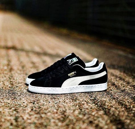 #puma #style #fashion #outfit Puma Shoes Mens, Puma Sneakers Men, Sneaker Outfits, Sneaker Trend, Fly Shoes, Back To School Shoes, Adidas Shoes Mens, Basket Style, Shoes Sneakers Jordans