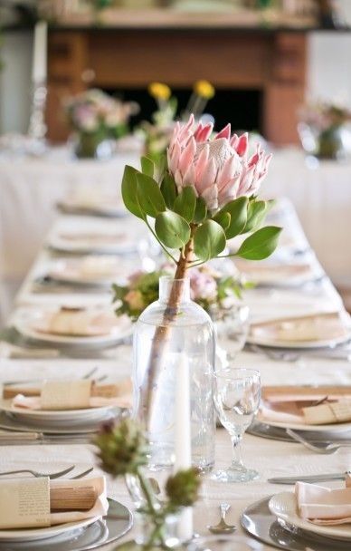 Protea Centerpiece, Beach Wedding Table Settings, Beach Wedding Tables, Protea Wedding, Outdoor Celebration, Simple Wedding Flowers, Modern Wedding Flowers, Tafel Decor, Protea Flower