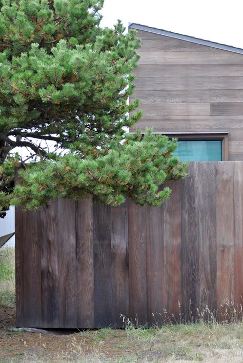 beautiful redwood fence Ranch Fence, Sea Ranch California, Charles Moore, Life Of An Architect, Redwood Fence, Redwood Siding, Ranch Fencing, California Life, Ranch Homes