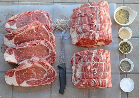 Prime Rib On The Grill, Rib On The Grill, Bone In Rib Roast, Grilled Prime Rib, Prime Rib Steak, Bbq Grilling Recipes, Egg Bbq, Green Egg Bbq, Beef Rib Roast