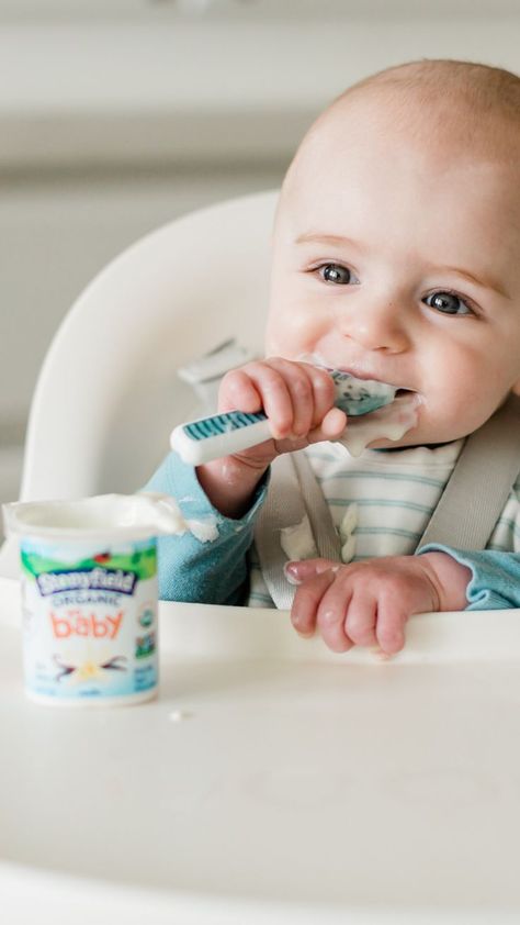 Best First Foods For Baby, First Foods For Baby, Introduce Solids To Baby, Foods For Baby, Baby Vitamins, First Foods, Parenting Win, Baby First Foods, Starting Solids