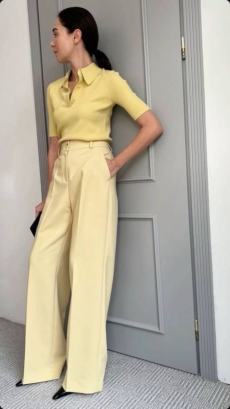 Yellow Professional Outfit, Yellow Office Outfit, Colorful Office Wear, Office Outfits Women Colorful, Colorful Corporate Outfit, Corporate Attire Women, Chique Outfit, Business Attire Women, Corporate Attire