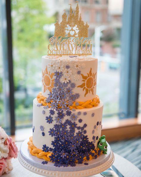 Rapunzel Themed Cake, Tangled Sweet 16 Cake, Rapunzel Wedding Cake, Tangled Cake Rapunzel, Rapunzel Cake Ideas, Rapunzel Theme Quinceanera, Pastel Rapunzel, Tangled Party Ideas, Rapunzel Quinceanera Theme