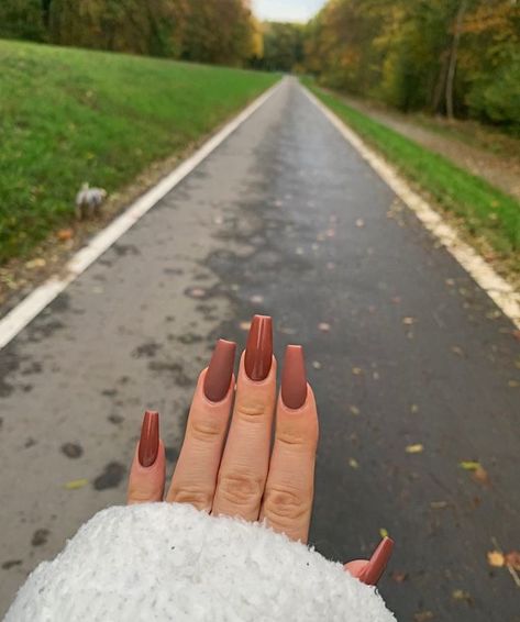 #falloutfit #falloutfitsforwomen #falloutfitideas #fallfashion #falloutfits #fallstyle #fall #autum #september #follow #add #like #screenshot #heart #fallnails #nails #autumn #ideas #fashion #nailidea #burgundy #brown #nailart #nailpolish #nailsofinstagram #nailsoftheday #nailsacrylic #nailartideas #nailartdesign #Homecomingdresses #homecomingdressesshort #homecomingproposalideas #homecoming #dance #school #dress #shorts #shorthairstyles #summer #cuteoutfit #outfits #fashion #aesthetic #recipe Solid Acrylic Nails Colors Fall, Brown Autumn Nails Almond, Simple Fall Nails Autumn Matte, Coffin Shape Fall Nails, Brown Nails Autumn, Autumn Nails Acrylic Short Square, Matte Autumn Nails, Fall Acrylic Nails Autumn Coffin, Autumn Nails Ideas Simple