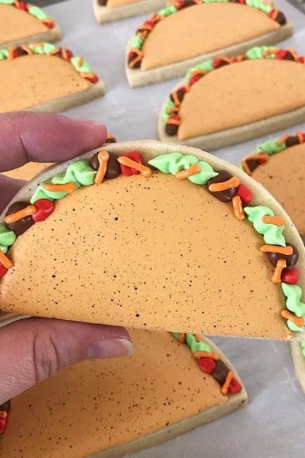 17 Instagram Accounts That Prove Decorating Cookies Is a Freakin’ Art Form Taco Cookies, Cookie Icing Recipe, Tacos And Tequila, Popsugar Food, Not In The Mood, Decorating Cookies, Cookie Icing, Icing Recipe, Ground Meat