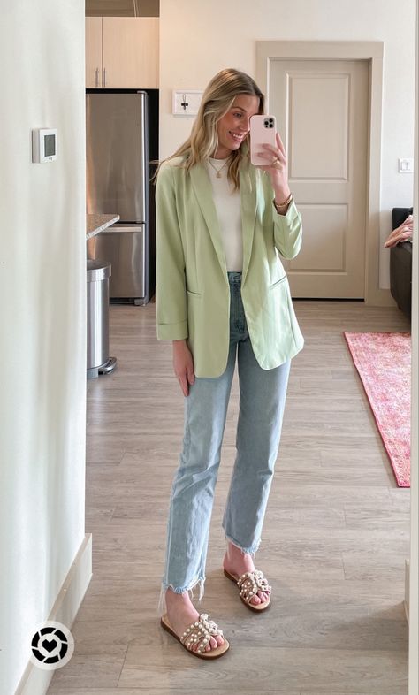 Pastel Jeans Outfit, Pastel Green Blazer Outfit, Light Green Trousers Outfit, Pastel Green Pants Outfit, Light Green Blazer Outfit, Green Blazer Outfit Work, Pastel Green Outfit, Green Trousers Outfit, Green Blazer Outfit