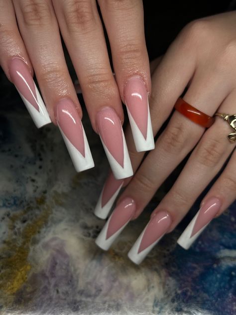 Deep v white french tip nail Pointy French Tip Nails Coffin, Pink And White French Tip Acrylic Nails Coffin, White Tip Ideas Nails, V Shaped French Tip Nails Pink, Sharp White French Tip, Pointed French Tip Nails Square, Pointed French Nails, Acrylic Nails V French Tip, V White Tip Nails