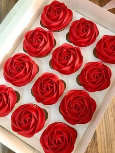 Individually hand piped #buttercream #cupcakes that look like #roses Valentines Cakes And Cupcakes, Valentines Baking, Valentine Day Cupcakes, Cupcake Cake Designs, Buttercream Cupcakes, Rose Cupcakes, Valentine Desserts, Valentines Cupcakes, Cupcake Bouquet