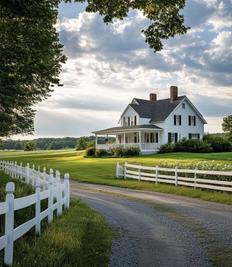 Americana Farmhouse, Colonial House Exteriors, Dream Life House, Country Roads Take Me Home, Cottage Farmhouse, Farmhouse House, French Farmhouse, Beach House Design, Farmhouse Exterior