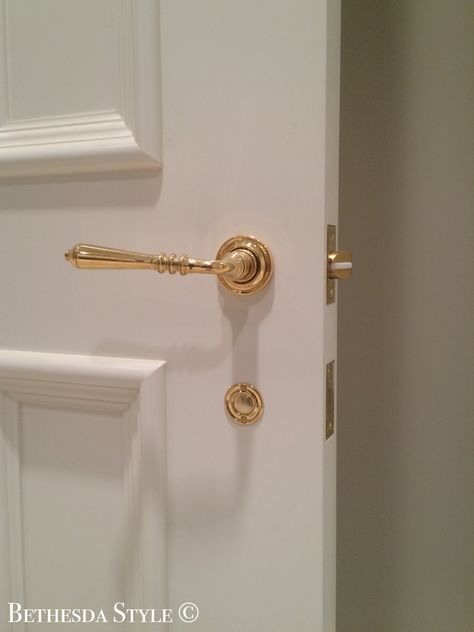 Doors With Gold Handles, Gold Door Knob, Cottage Guest House, Gold Door Handles, Antique Brass Door Handles, Brass Door Hardware, Interior Door Styles, Baldwin Hardware, Brass Door Knobs