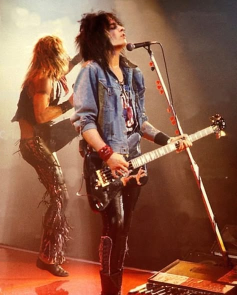 Nikki and Vince Nikki Sixx Outfits 80s, Nikki Baby, Motley Crue Nikki Sixx, Rocker Boy, Lita Ford, Vince Neil, Rockstar Aesthetic, Band Outfits, Motley Crüe