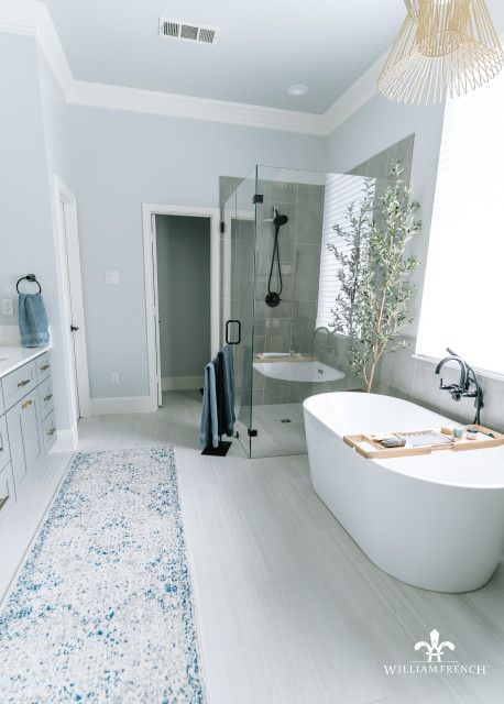 Master Coastal Bathroom, Luxury Beach House Bathroom, Bathroom Ideas Beachhouse, Coastal Bathroom Remodel Ideas, Coastal Bathroom Ideas Beach Themes Master Bath, Modern Coastal Decor Bathroom, Coastal Grandaughter Bathroom, Coastal Master Bath Ideas, Coastal House Bathroom