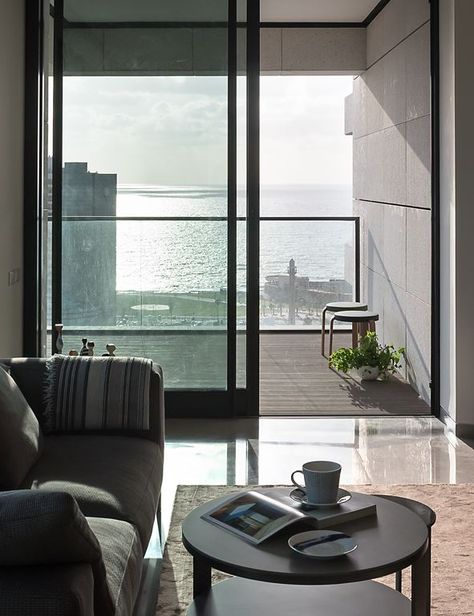 Sea View Luxury Apartment Tlv - Picture gallery Apartment With Sea View, Apartment By The Sea, Apartment Sea View, Sea Apartment, Apartment Photography, Bachelor Pad Living Room, Sea View Apartment, Sea View House, Ocean View Apartment