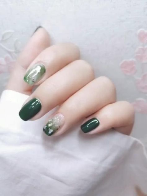 35 Chic Black French Tip Nails to Wear This Season 2023 | Nails Inspirations How To Paint Jelly Nails, Nail Art Hijau, Nailart Green, Nail Design Tutorial, Simple Nail Design, Kutek Disney, Nail Art Designs Summer, Nail Art Designs Videos, Latest Nail Art