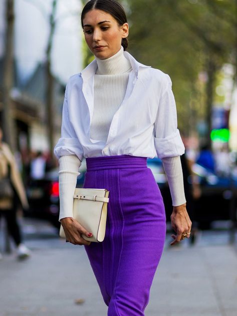 Secret Ways to Make Your Winter Clothes Look More Expensive via @WhoWhatWearUK Pencil Dress Outfit, Purple Pencil Skirt, White Shirt Outfits, Pencil Skirt Casual, Pencil Skirt Outfits, Cool Winter, Purple Skirt, Street Style Trends, Tshirt Outfits