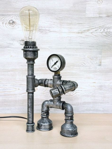 Industrial Pipe Desk, Industrial Lamp Design, Steampunk Table Lamp, Steampunk Table, Industrial Pipe Lamp, Steampunk Robot, Robot Lamp, Koti Diy, Pipe Desk