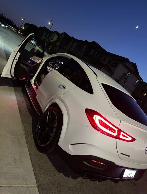 Amg Gle, Mercedes Benz Gle Coupe, C 63 Amg, Luxury Cars Audi, Good Looking Cars, Dream Cars Mercedes, Mercedes Benz Gl, Doctor Picture, Mercedes Car