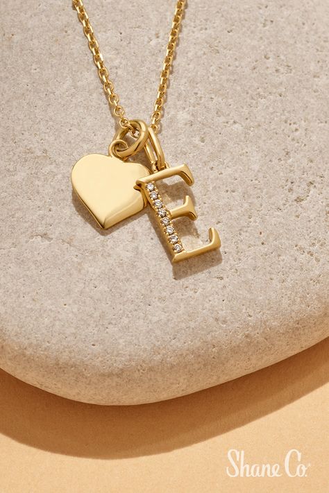 Wedding Locket, E Initial, Gold Jewelry Prom, E Letter, Initial Heart Necklace, Alphabet Jewelry, Antler Necklace, Pretty Jewelry Necklaces, Gold Rings Fashion