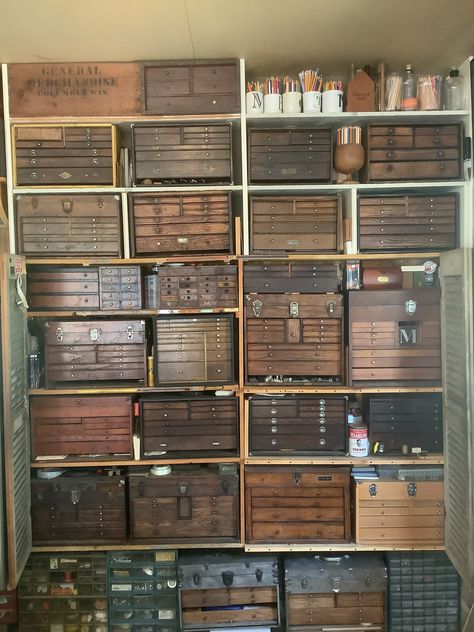 Vintage Craft Room, Hair Horn, Old Tool Boxes, Collection Room, Castle Decor, Blue Dolphin, Furniture Architecture, Tool Boxes, Shop Storage