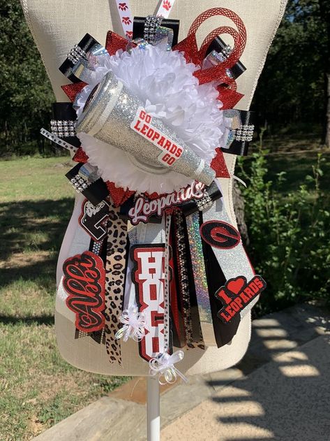 Leopard Homecoming Mum, Mini Mums, Senior Crown Ideas, Senior Mums, Homecoming Freshman, Mum Ideas, 2023 Homecoming, Senior Crown, Crown Ideas