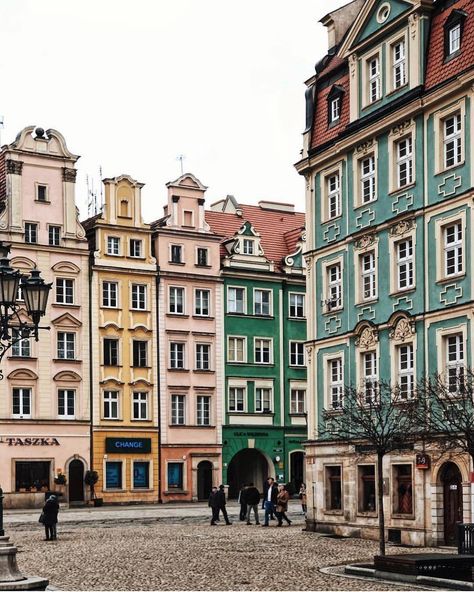 Adventure Photos, European Architecture, Wroclaw, Beautiful Buildings, European Travel, Pretty Places, Oh The Places Youll Go, 그림 그리기, Travel Dreams