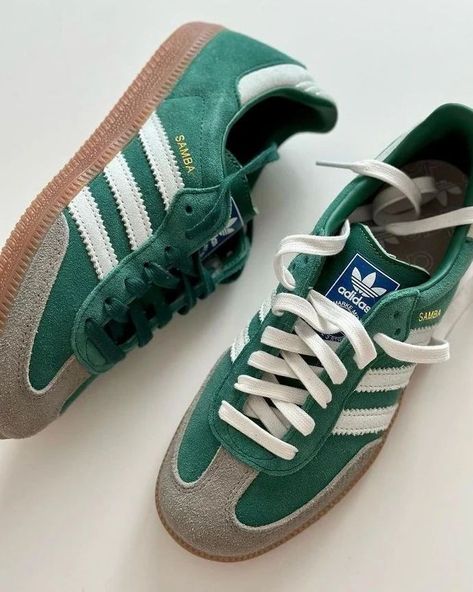 ______ Adidas Samba OG "Collegiate Green" Features an all suede upper with grey overlays in the same suede material and the brands classic Gum rubber outsole Green Sambas, Adidas Samba Og, Cloud White, Suede Material, Adidas Samba, Me Too Shoes, Green And Grey, Gum, Adidas