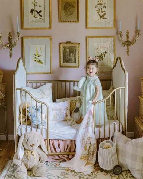 Nursery Big Room, Toddler Room Aesthetic, Carousel Nursery, Parisian Nursery, Victorian Nursery, Toddler Bedroom Ideas, French Nursery, Girly Nursery, Princess Nursery