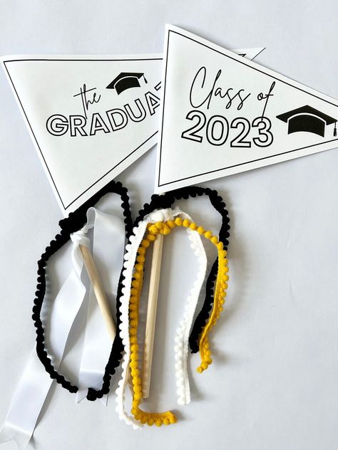 Graduation Banner Printable, Graduation Pennant Banner, Diy Pennant, Diy Pennant Banner, Grad Diy, Diy Flag, Graduation Printables, Graduation Tassel, Flag Template