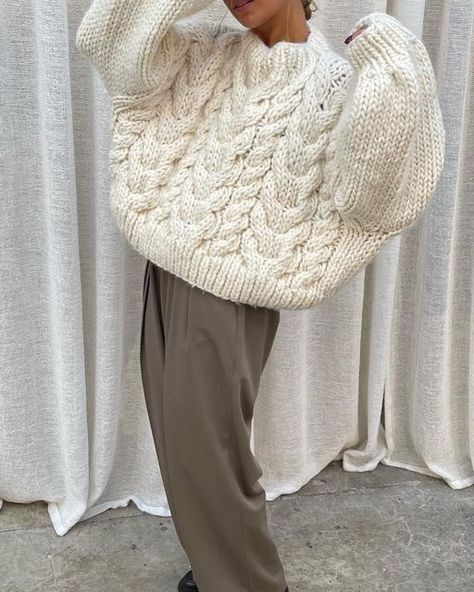 Chunky Sweater Outfit, I Love Mr Mittens, Mr Mittens, Sweater Outfit, Crafty Craft, Chunky Sweater, Sweater Outfits, I Love, London