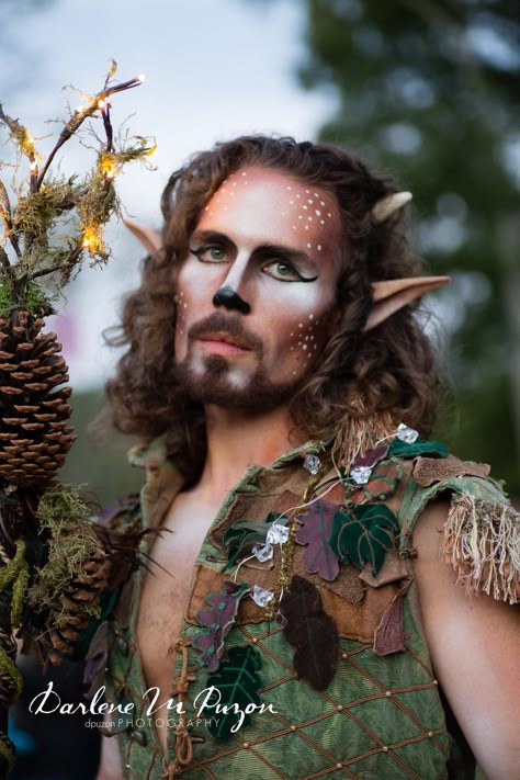 New York Renaissance Faire. Wild Animal Costume, Faun Costume, Faerie Costume, Deer Makeup, Male Fairy, Fairy Makeup, Forest Creatures, Midsummer Nights Dream, Fantasy Costumes