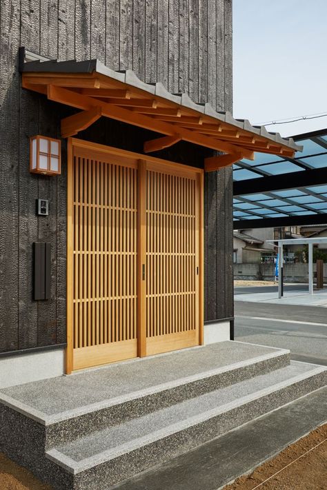 Japanese Front Door, Japanese Restaurant Exterior, Japanese Roof Design, Japanese Facade, Japan Style Interior, Japanese Exterior, Japanese Roof, Round Gazebo, Restaurant Door