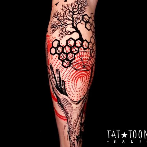 Bali Artwork, Trash Polka Art, Tatuaje Trash Polka, Trash Polka Tattoo Designs, Tattoo Trash, Polka Tattoo, Geometric Sleeve Tattoo, Trash Polka Tattoo, Geometric Sleeve