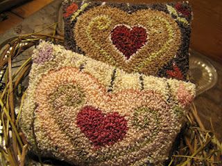 what a special gift these would be.. Punch Hooking, Primitive Hearts, Needle Punching, Hook Rugs, Weavers Cloth, Hooked Rugs Primitive, Rug Hooking Designs, Hook Punch, Hooked Pillow