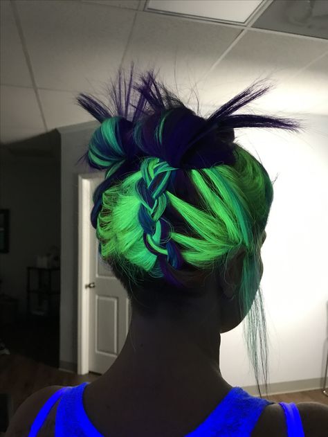 #Glow in the #dark #hair #color #blacklight #pravana #neon Glow In The Dark Hair Color, Glow In The Dark Hair, Candy Hair, Hair Color Dark, Hair Color And Cut, Dark Hair, Glow In The Dark, Color Me, Hair Color