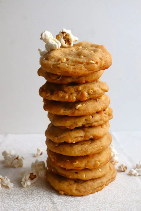 Miso Caramel Vegan Buttered Popcorn Cookies - Very Vegan Val Vegan Caramel Corn, Vegan Miso Cookies, Vegan Popcorn Balls, Miso Cookies Vegan, Popcorn Tofu, Vegan Caramel Popcorn, Vegan Caramel, Butter Popcorn, Vegan Cookies Recipes