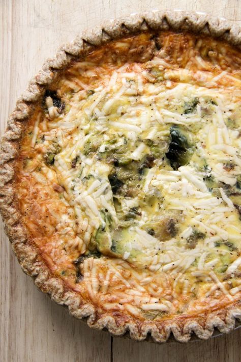 Gouda Quiche, Gouda Cheese Recipes, Smoked Salmon Quiche, Salmon Quiche, Cheese Quiche Recipe, Cozy Winter Recipes, Sauteed Potatoes, Smoked Gouda Cheese, Cheese Quiche