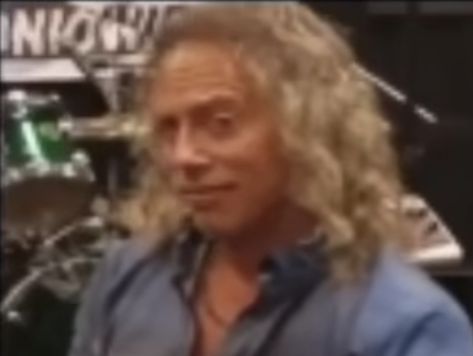 Metallica Funny Photos, Funny Kirk Hammett, Metallica Funny Pictures, Kirk Funny, Kirk Hammett Funny, Metallica Meme, Metallica Funny, Metallica Tee, Kirk Hammet