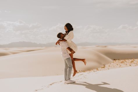 Engagement Photos | Engagement Picture Inspo | Engagement Picture Ideas | Outdoor Engagement Picture