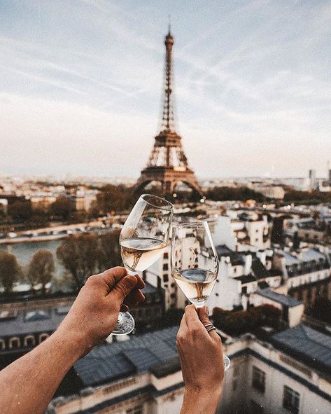 Cheers, Paris 🥂 @shangrilaparis #shangrila #shangrilaparis #paris #france Paris Mood Board, Shangri La Paris, Paris Honeymoon, Paris Couple, Paris Dream, Paris Vibes, Parisian Life, Paris Aesthetic, Paris At Night