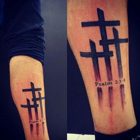 pictures of cross tattoos Christus Tattoo, Cross Tattoo Meaning, Cruces Tattoo, Unique Cross Tattoos, Tato Salib, Scripture Tattoos, Bible Verse Tattoos, Verse Tattoos, Tatuagem Masculina Pequena