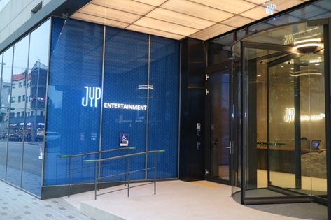 Kpop Dr Visualization Jyp, Jyp Building Aesthetic, Jyp Company, Jyp Practice Room, Jyp Entertainment Dance Studio, Kq Entertainment Building, Jyp Building Inside, Jyp Entertainment Building Inside, Kpop Entertainment Building