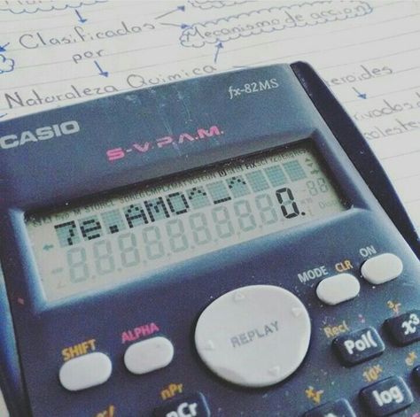 "Te amo" calculadora en clase Foto Ideas Instagram, Scaffolding, Instagram Photo Inspiration, Ig Story, Calculator, Photo Inspiration, Gaming Products, Instagram Photo, Memes