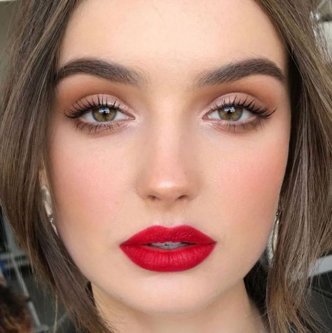 Makeup Bibir, Best Lipstick Brand, Rosa Make-up, Red Makeup Looks, Purple Makeup Looks, Vintage Makeup Looks, Kendall Jenner Makeup, Halloween Make-up Looks, Red Lips Makeup Look