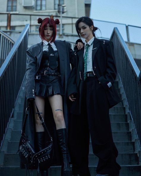 Cyberpunk Dress Outfit, Womens Cyberpunk Fashion, Outfits With Ties Aesthetic, Kpop Black Outfit, Jizifanfan Outfits, Cyberpunk Fashion Women, Business Core, Tie Outfit, Woman In Suit