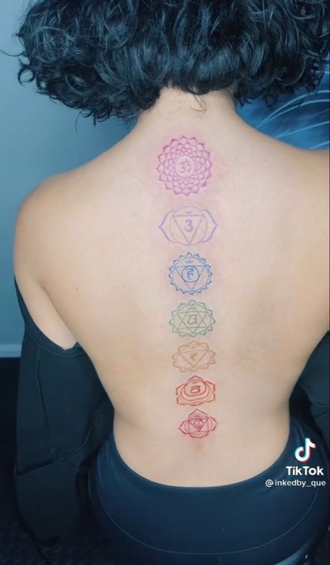 Chakras On Back Tattoo, Chakra Tattoos Spine, Back Tattoo Women Chakra, Back Chakra Tattoo Women, Spine Tattoos Spiritual, Spine Tattoos For Women Chakra, Spine Tattoo Chakra, Chakra Back Tattoo Women, Chakra Tattoos For Women