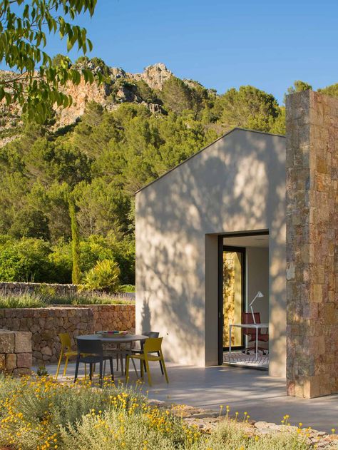 A Mediterranean style dream home immersed in nature in Mallorca Tranquil Spaces, Mediterranean Farmhouse, Spanish Farmhouse, Mediterranean Homes Exterior, Contemporary Mediterranean, Mediterranean Style Home, Old Manor, Mediterranean Architecture, Mediterranean Style Homes